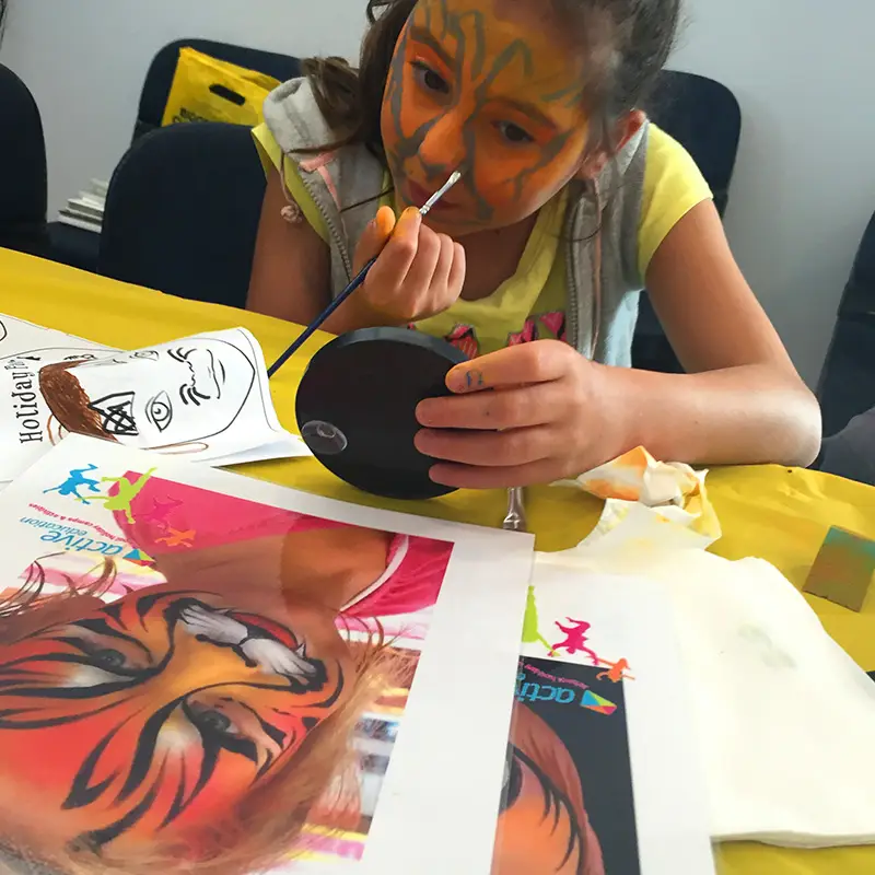 holiady programs - face paint